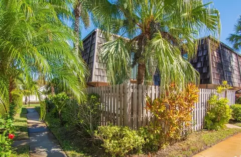 465 E Waverly Pl #8D, Vero Beach, FL 32960