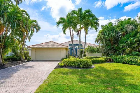 31 Woods Ln, Boynton Beach, FL 33436