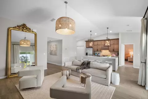 6207 NW West Deville Cir, Port Saint Lucie, FL 34986