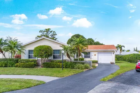 7251 Pine Park Dr W, Lake Worth, FL 33467