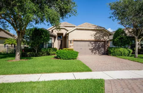 2931 Siena Cir, Wellington, FL 33414