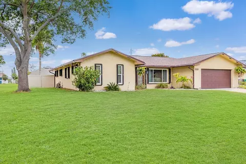 2350 SE Pinero, Port Saint Lucie, FL 34952