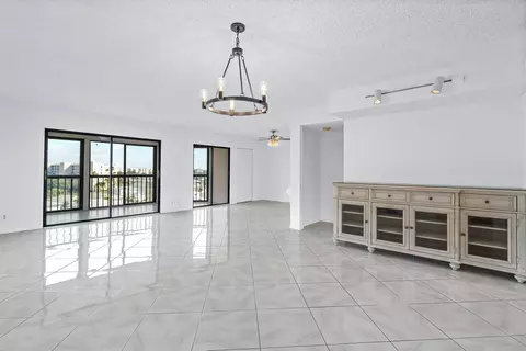 7380 S Oriole Blvd #707, Delray Beach, FL 33446