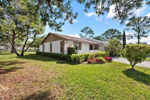 6102 Fairfield Cir #22, Greenacres, FL 33463