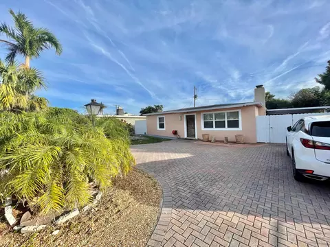 1004 Dogwood Rd, West Palm Beach, FL 33409