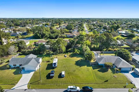 1631 SE Nancy Ln, Port St Lucie, FL 34983