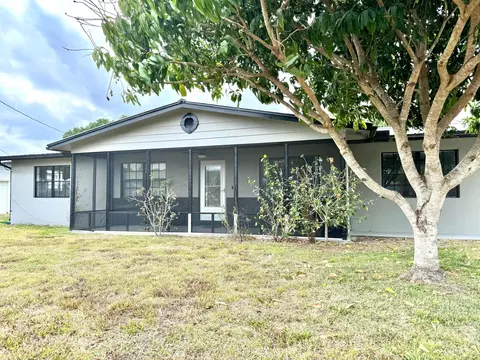1202 SE 8th, Okeechobee, FL 34974