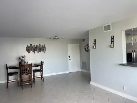 137 Golden Isle #412, Hallandale Beach, FL 33009