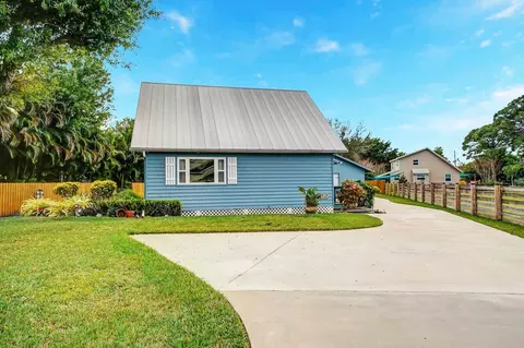 5409 Cassia Dr, Fort Pierce, FL 34982
