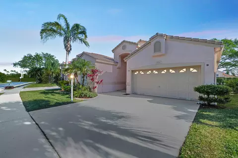 6852 Dogwood Ln, Margate, FL 33063