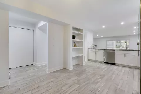 372 Maplecrest Cir, Jupiter, FL 33458