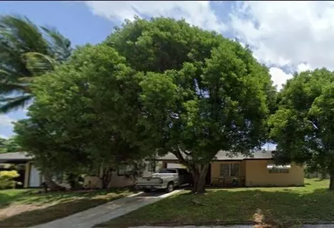 516 Wright Dr, Lake Worth Beach, FL 33461
