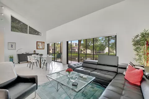 6774 Willow Wood #1102, Boca Raton, FL 33434