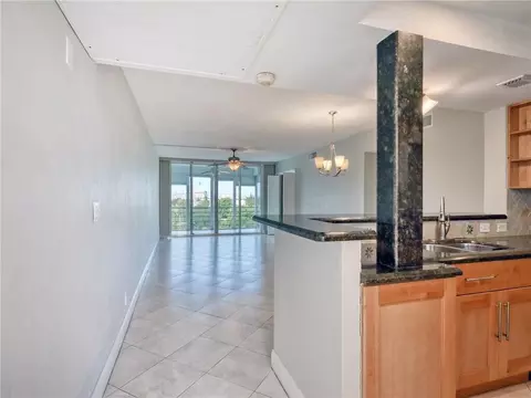 2671 S Course Dr #703, Pompano Beach, FL 33069