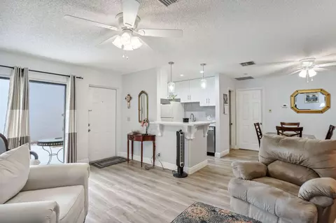 32 Crossings Cir #C, Boynton Beach, FL 33435