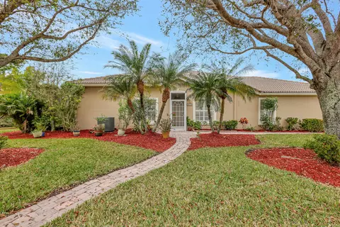 4414 NW Oak Branch Ct, Jensen Beach, FL 34957