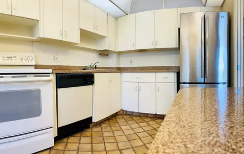 3080 N Course Dr #405, Pompano Beach, FL 33069