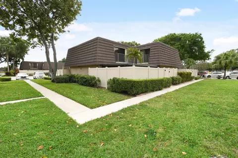 7001 70th Way, West Palm Beach, FL 33407