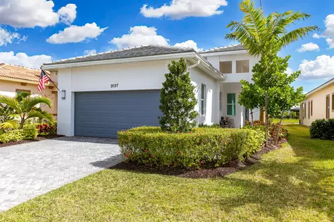 9197 SW Michele Way, Port Saint Lucie, FL 34987