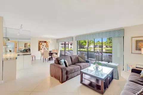 6852 Willow Wood Dr #501, Boca Raton, FL 33434