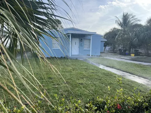 805 Truman St, Lake Worth Beach, FL 33460