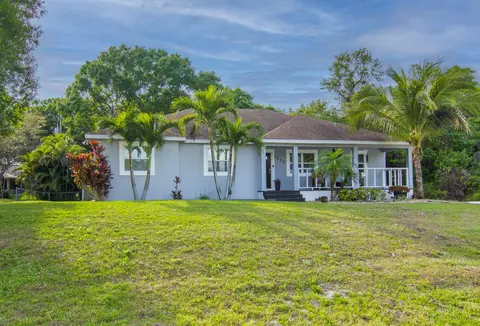 8325 94th Ct, Vero Beach, FL 32967