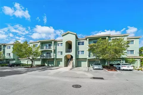 330 Crestwood Cir #308, Royal Palm Beach, FL 33411