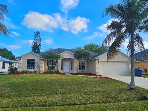 126 NE Surfside Ave, Port Saint Lucie, FL 34983