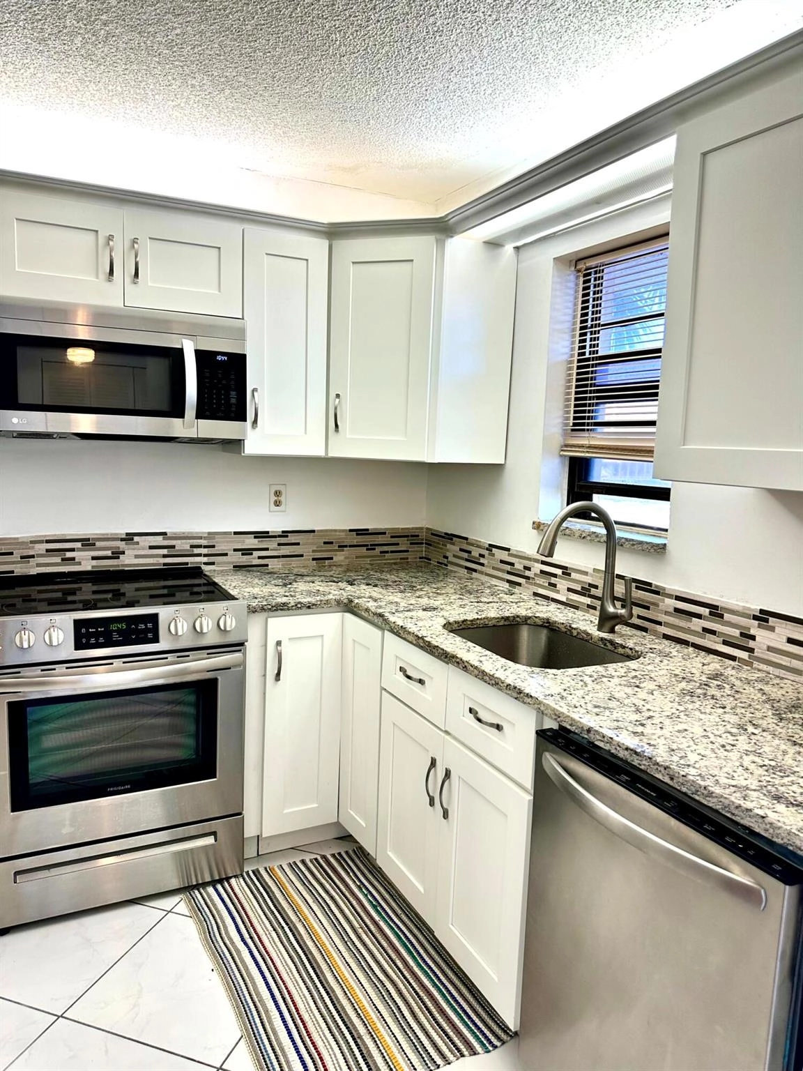 9370 SW 8th St Unit 209  