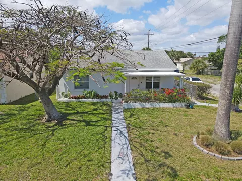1301 S M St, Lake Worth Beach, FL 33460