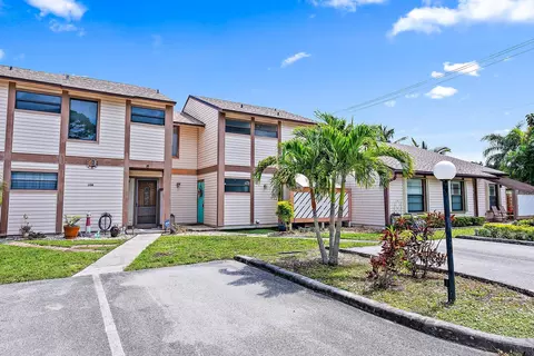 122 Sherwood Cir #10C, Jupiter, FL 33458