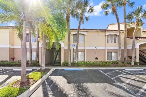 815 W Boynton Beach Blvd #5-202, Boynton Beach, FL 33426