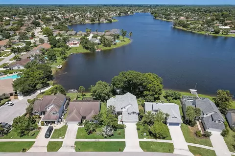 12796 Meadowbreeze Dr, Wellington, FL 33414