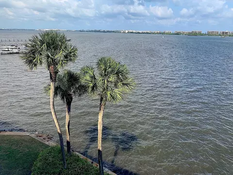 100 Waterway Dr S #409, Lantana, FL 33462