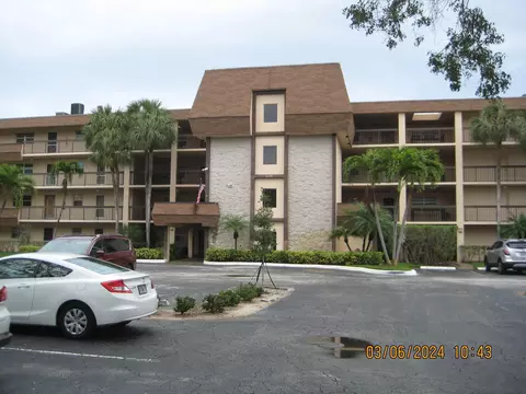 6100 NW 2nd #427, Boca Raton, FL 33487