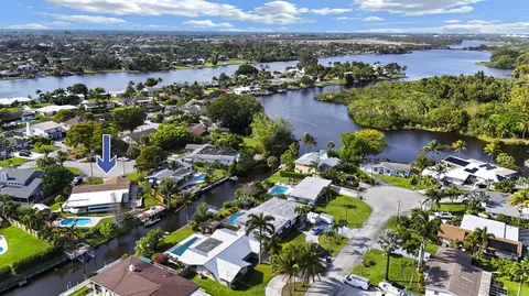 6836 Bayshore Dr, Lake Worth, FL 33462