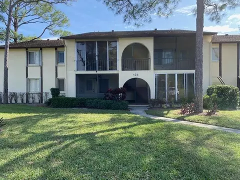 124 Lake Pne #C-1, Greenacres, FL 33463