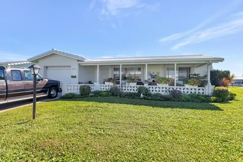 2122 SW Park Dr, Boynton Beach, FL 33426