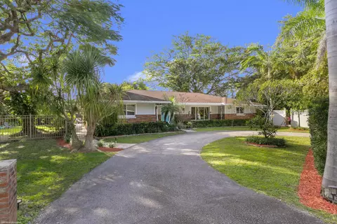 1123 Melinda, Haverhill, FL 33417