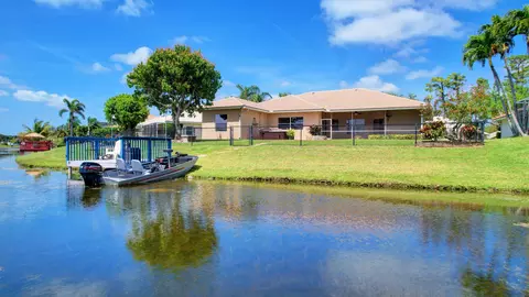 142 Cypress Trce, Royal Palm Beach, FL 33411
