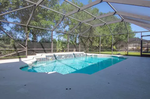 5679 Riverboat Cir SW, Vero Beach, FL 32968