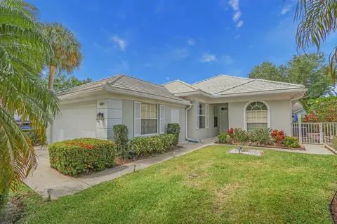 8481 E Garden Oaks Cir, Palm Beach Gardens, FL 33410