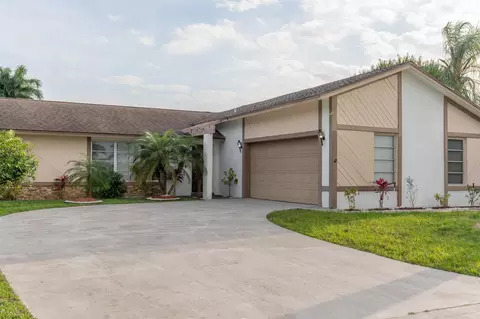 11662 Whitemarsh Dr, Wellington, FL 33414