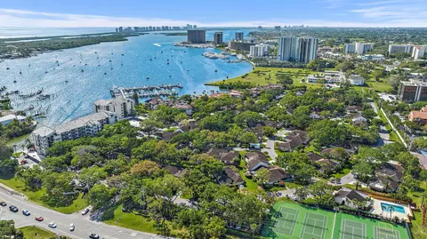 1660 Twelve Oaks #101 & 50FT, North Palm Beach, FL 33408
