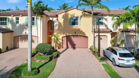 4505 Mediterranean Cir, Palm Beach Gardens, FL 33418