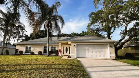 411 Carol NE, Palm Bay, FL 32907