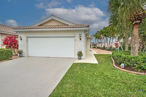 8329 SE Paurotis Ln, Hobe Sound, FL 33455