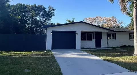3219 SE Fairmont, Stuart, FL 34997