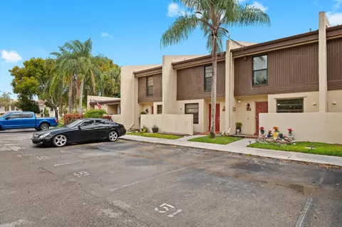 9930 NW 13th, Pembroke Pines, FL 33024
