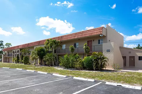 6028 Forest Hl #205, West Palm Beach, FL 33415